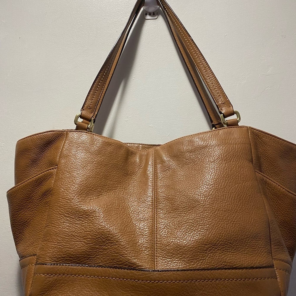 Coach Brown Leather Shoulder Bag with Red Tag - Picture 4 of 7